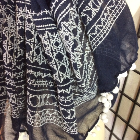 Dark Navy & White embroidered Oblong Scarf! - Picture 4 of 5
